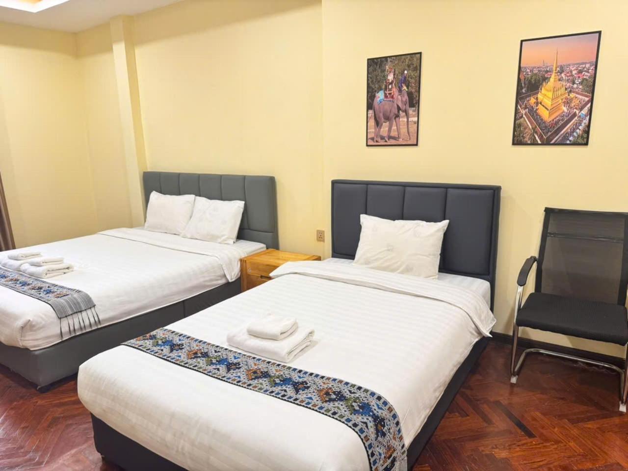 Yula Hotel Thatluang Vientiane Bagian luar foto