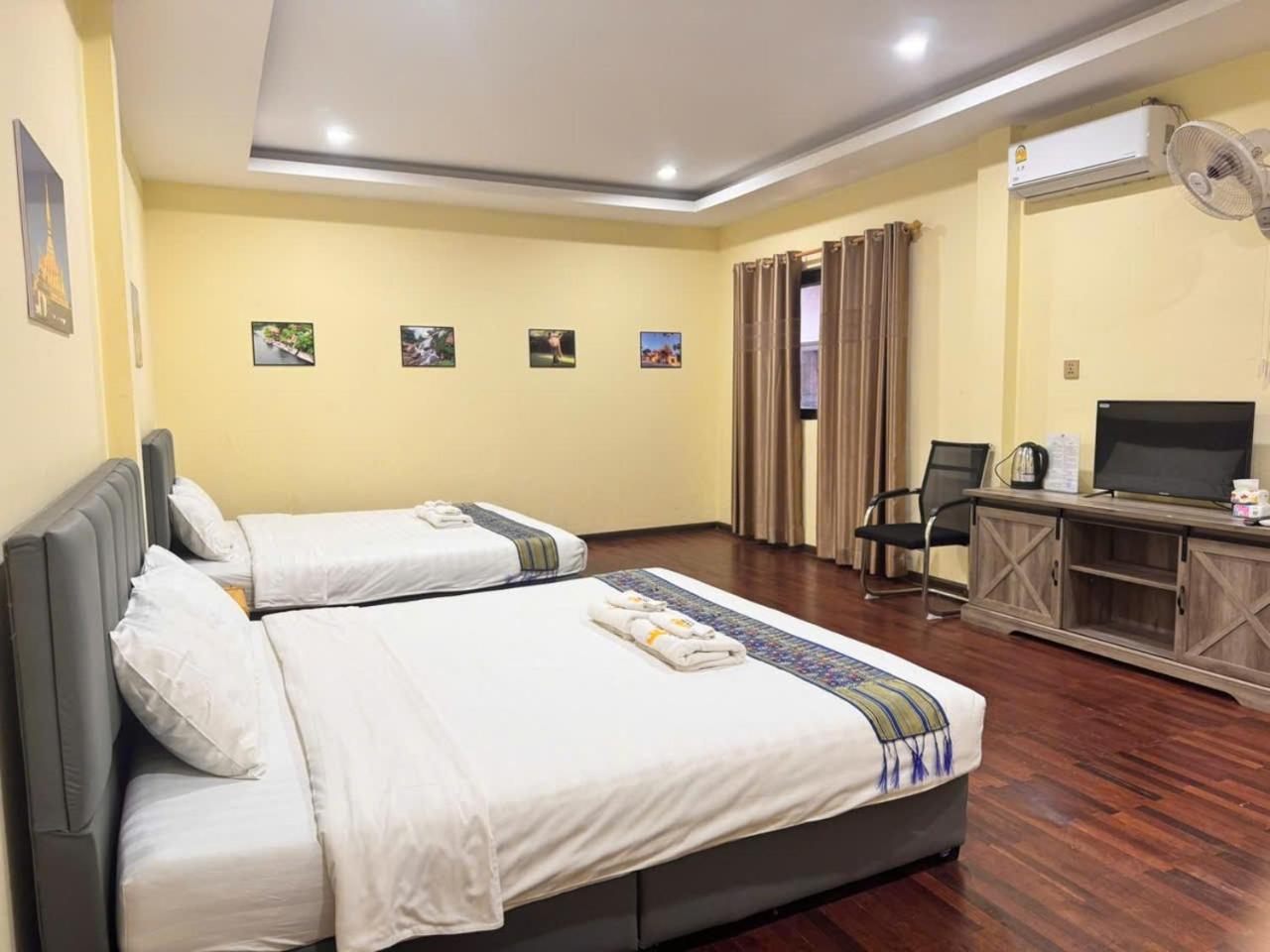 Yula Hotel Thatluang Vientiane Bagian luar foto